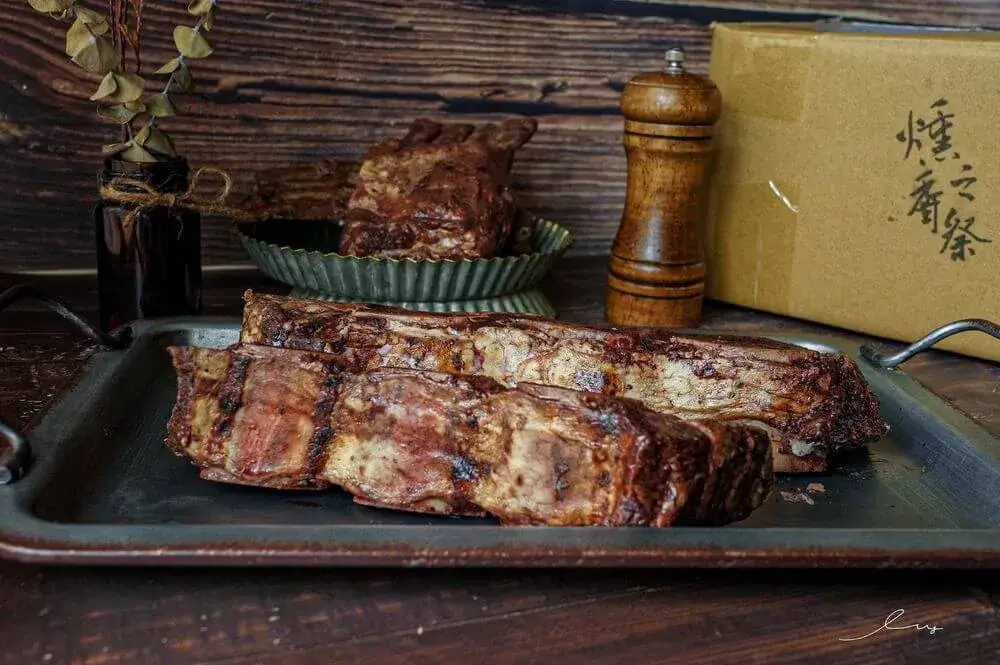 Smoked Pork Ribs,Smoked beef,Smoked lamb,Smoked duck breast,Smoked brisket,Smoked Ribs,美式燻肉,煙燻帶骨牛小排,美式煙燻,德州燒烤,Smoked meat,煙燻嫩肩牛排,阿根廷烤肉