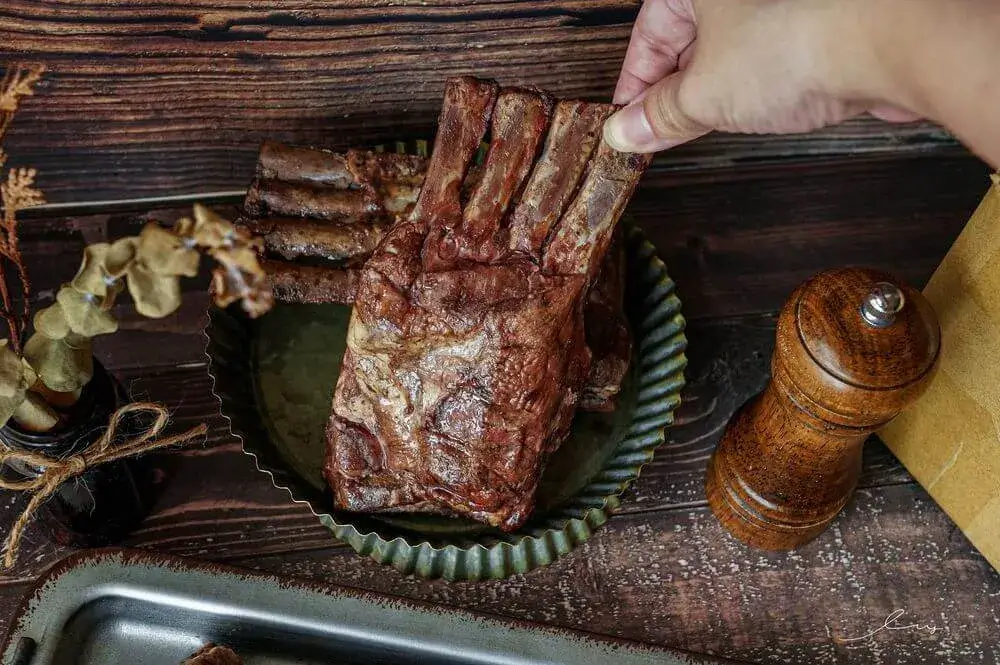 Smoked Pork Ribs,Smoked beef,Smoked lamb,Smoked duck breast,Smoked brisket,Smoked Ribs,美式燻肉,煙燻帶骨牛小排,美式煙燻,德州燒烤,Smoked meat,煙燻嫩肩牛排,阿根廷烤肉