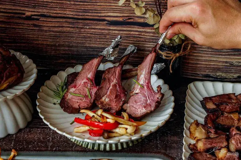 Smoked Pork Ribs,Smoked beef,Smoked lamb,Smoked duck breast,Smoked brisket,Smoked Ribs,美式燻肉,煙燻帶骨牛小排,美式煙燻,德州燒烤,Smoked meat,煙燻嫩肩牛排,阿根廷烤肉